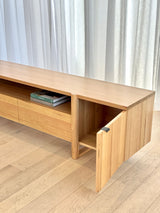 Donovan Entertainment Unit