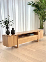 Donovan Entertainment Unit