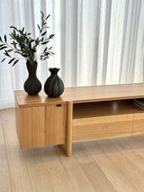 Donovan Entertainment Unit