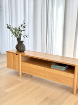 Donovan Entertainment Unit