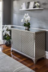 Lucienne Dresser