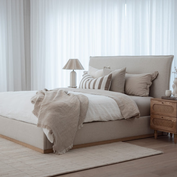 Aria Bed with Gas Lift Storage