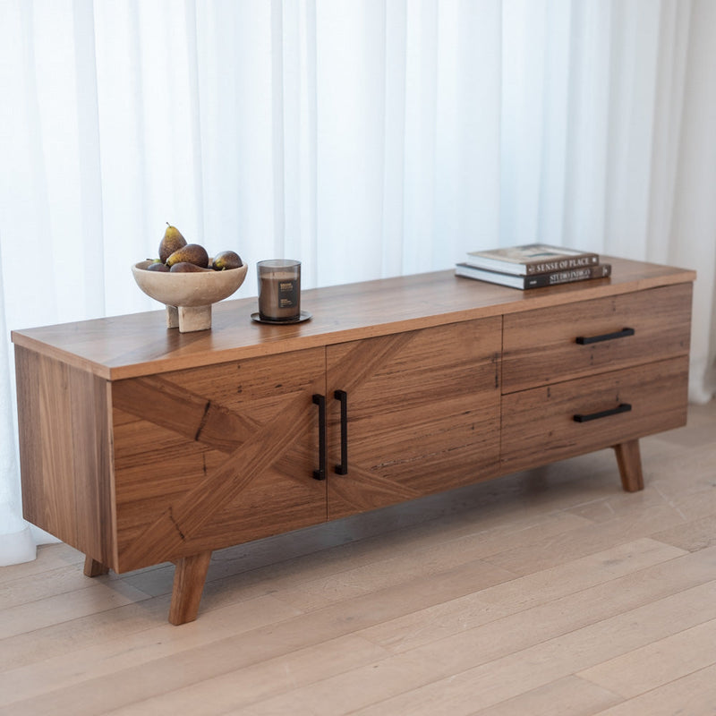 Bondi Entertainment Unit