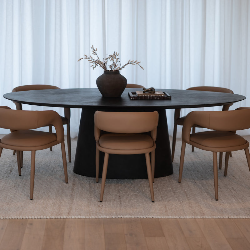 Juni 2400 Dining Table - Black