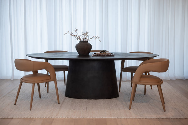 Juni 2400 Dining Table - Black