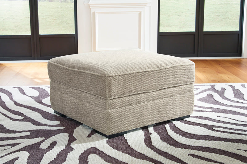 Callista Ottoman