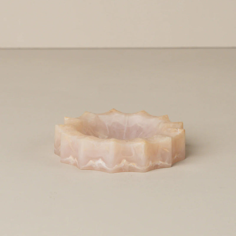 Flow Resin Sun Dish - Shell