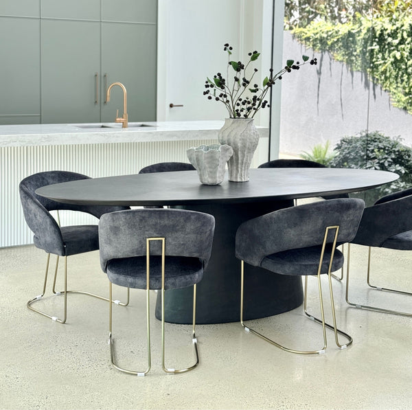 Juni 2400 Dining Table - Black