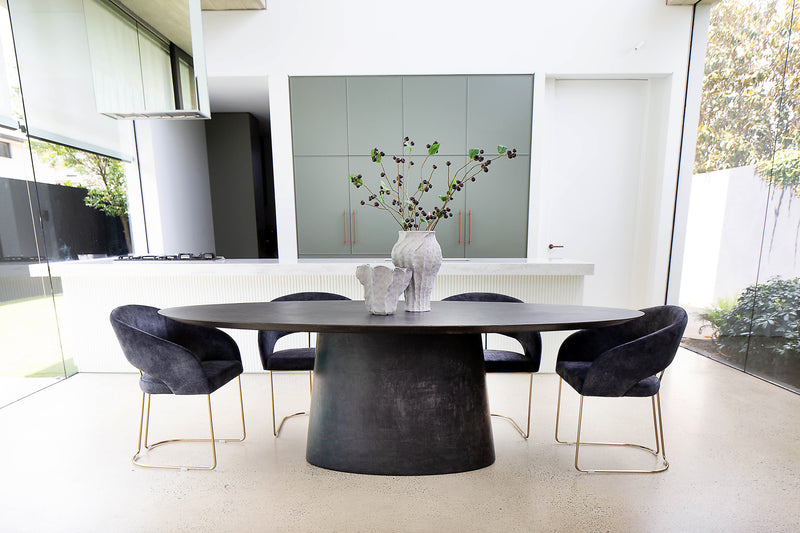 Juni 2400 Dining Table - Black