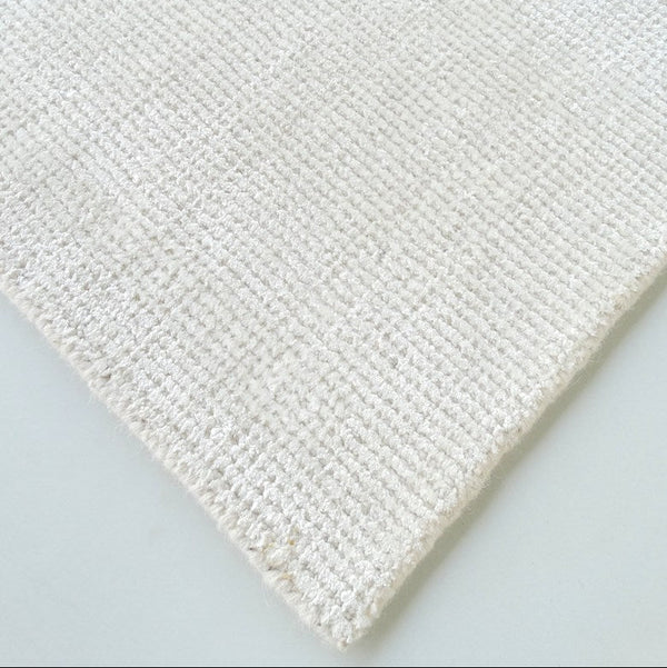 Noble Weft Rug - Pearl