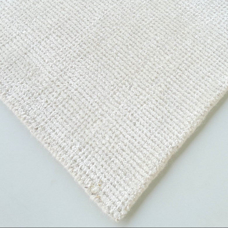 Noble Weft Rug - Pearl