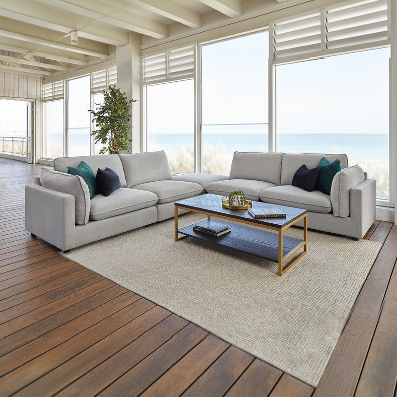 Oregon Corner Lounge