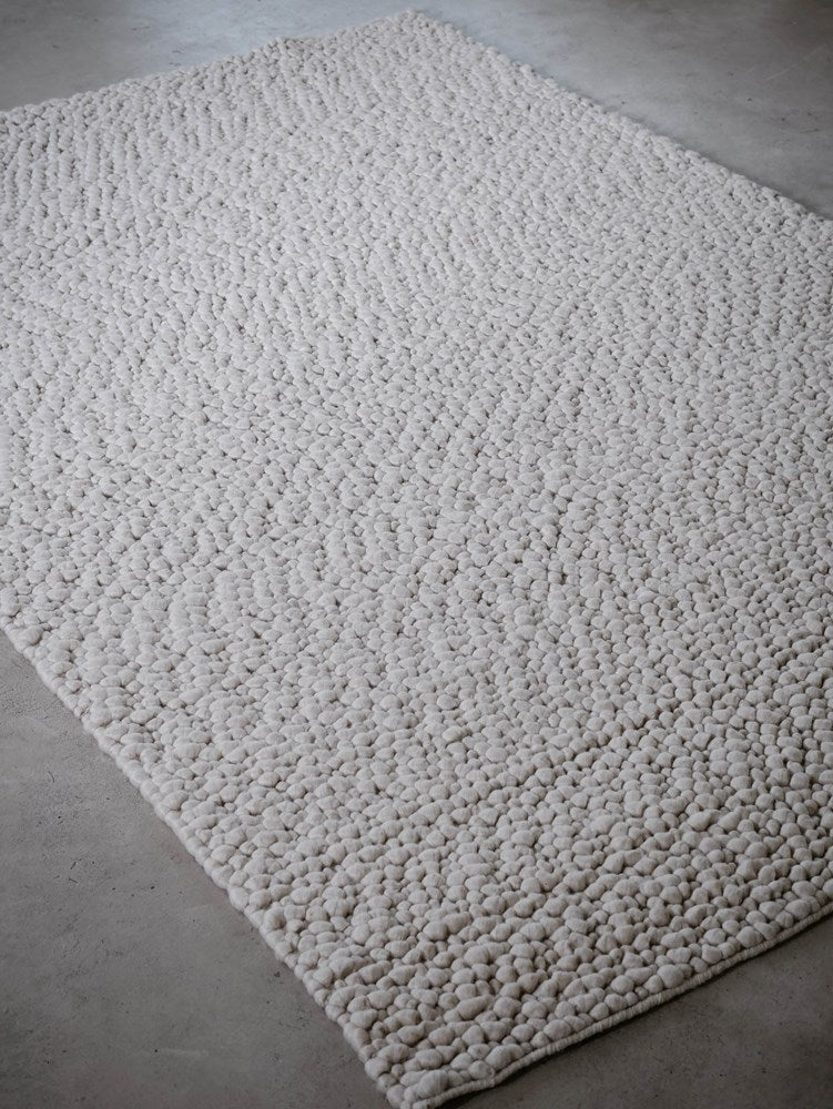 Remarkable Rug - Pure White