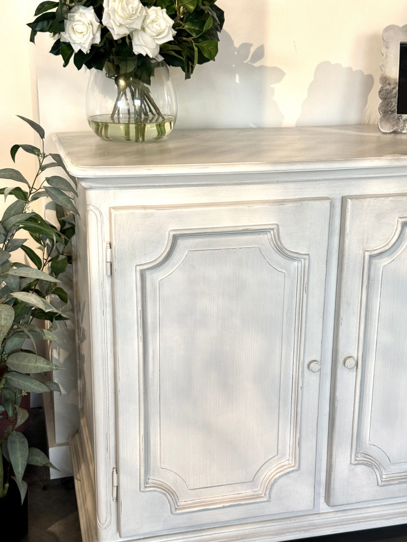 Moncur 2 Door Sideboard